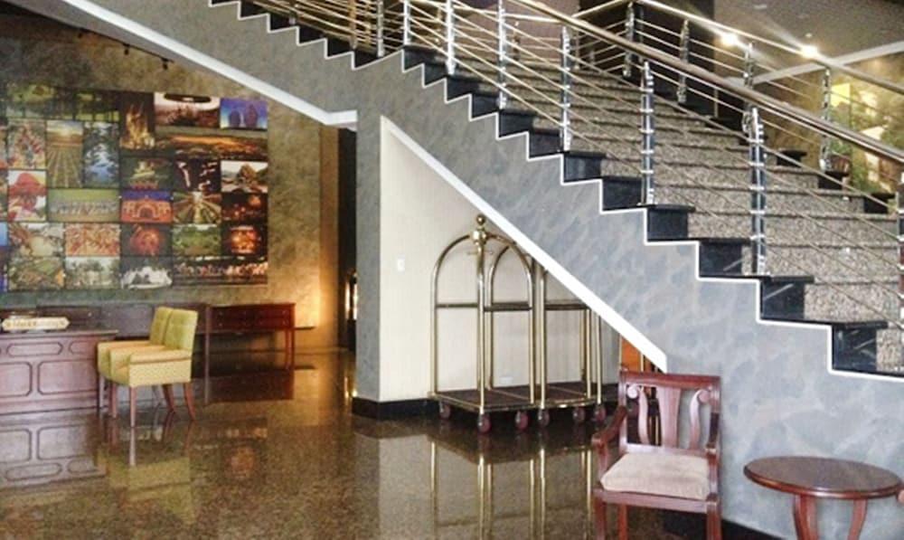 Baguio Crown Legacy Hotel Baguio City Exterior foto